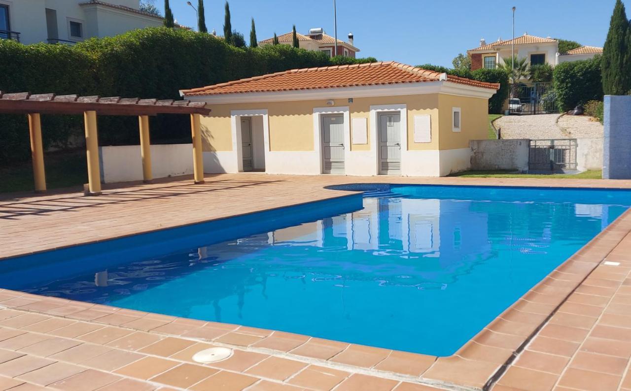 Apartamento Piscina 5 Minutos Praia Alcantarilha Luaran gambar